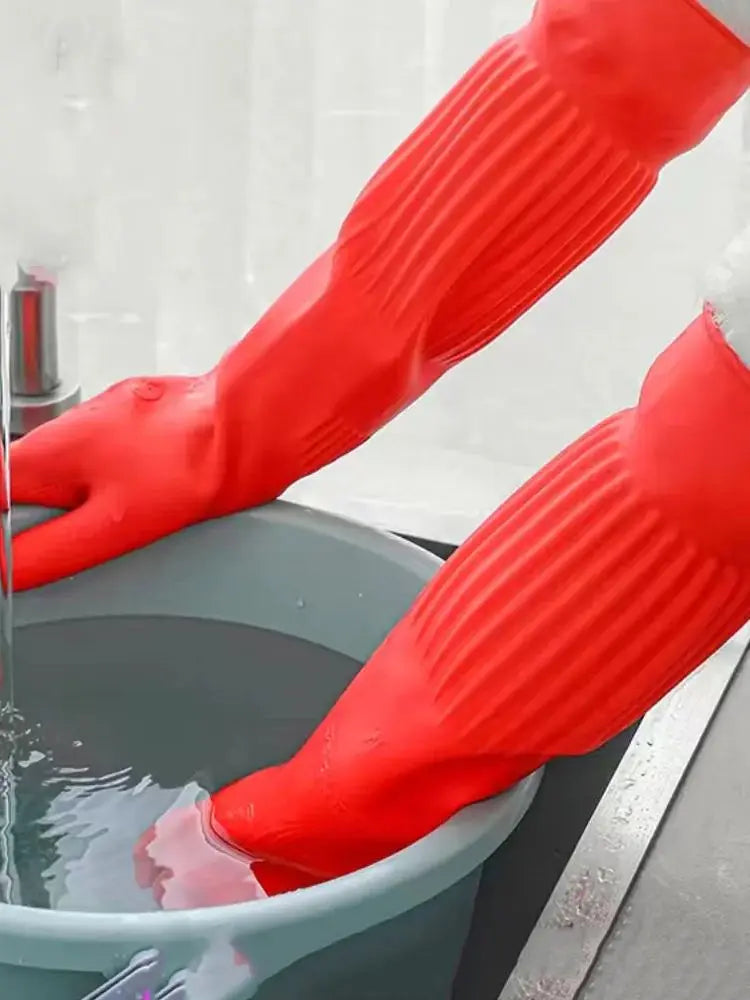 A pair of long rubber gloves with cow tendons, laundry, dishwashing, and cleaning gloves can protect your hands